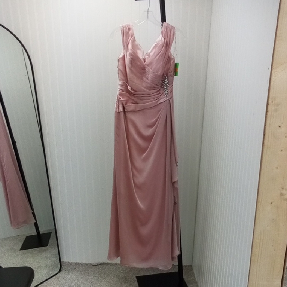 Off The Rack NWOT Jade By Jasmine Misty Pink Dress